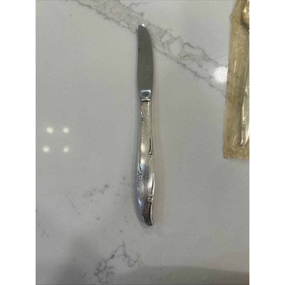 Set Of 4 60s Oneida Community Silverplate SILVER FLOWERS Youth Knife Forks Spoon - Picture 2 of 8